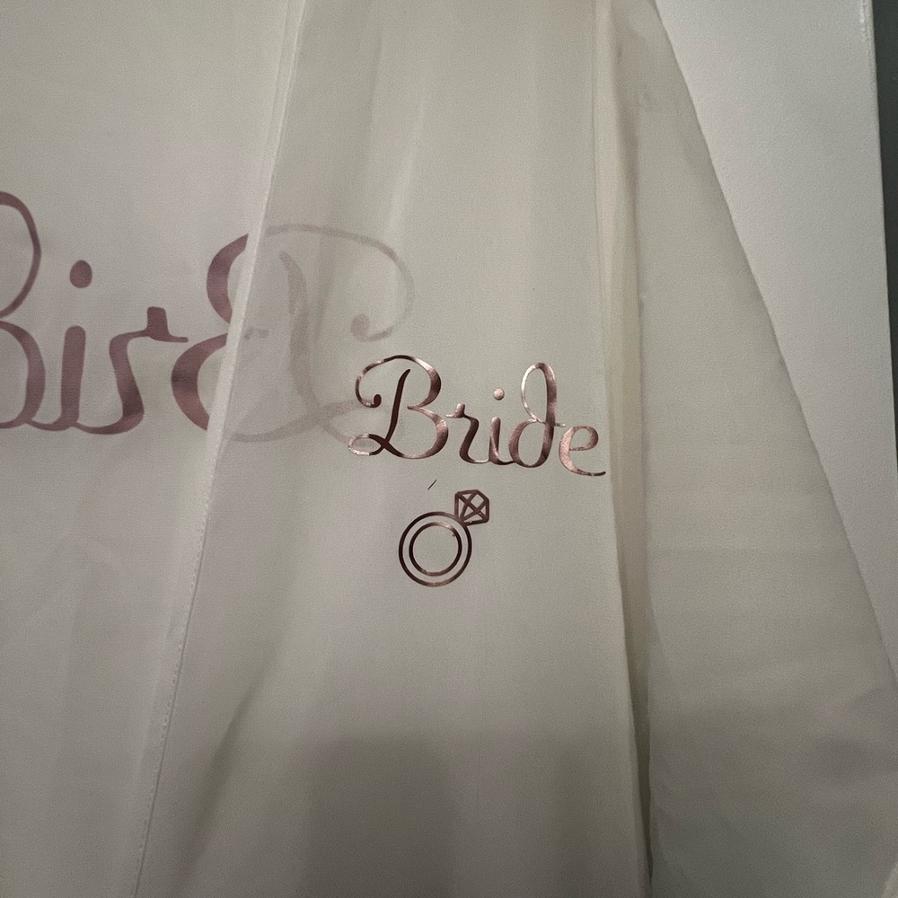 Bride Cover-up - Picture 2 of 5